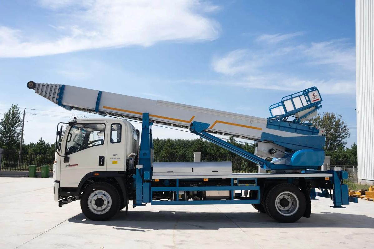 桥头镇云梯上料车租赁费用